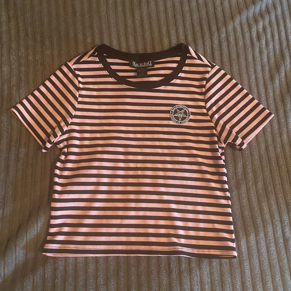 Blackcraft Womens Cropped Pink Tee